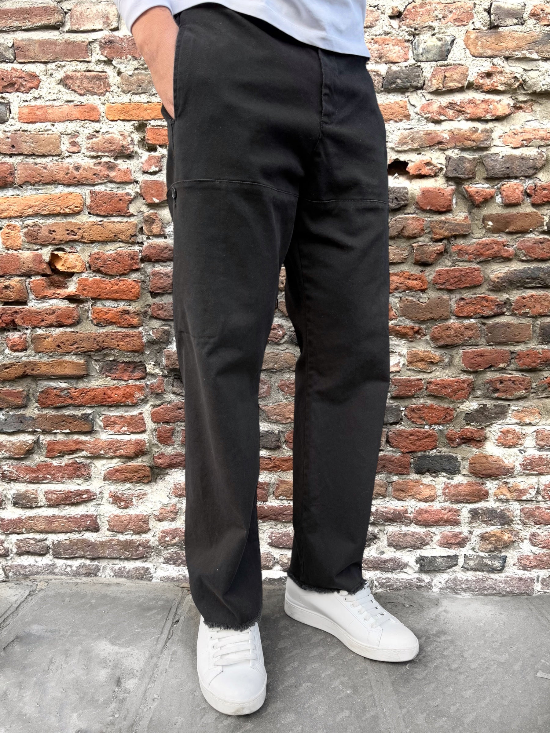 Pantalone Block Eleven Cargo Fondo Largo Sfrangiato Nero (11737734021460)