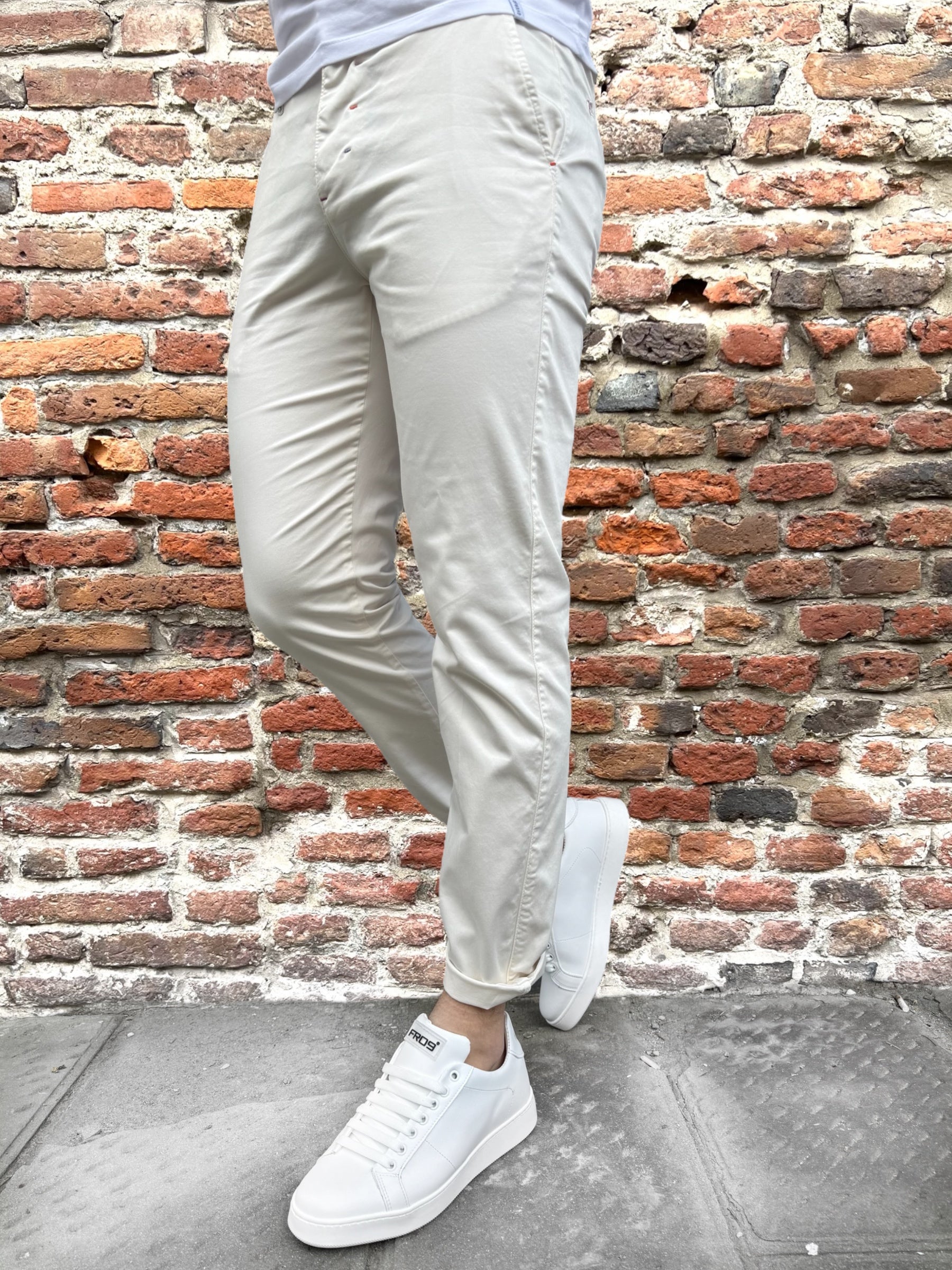 Pantalone Berna Chinos Latte 1103 (11806900879700)