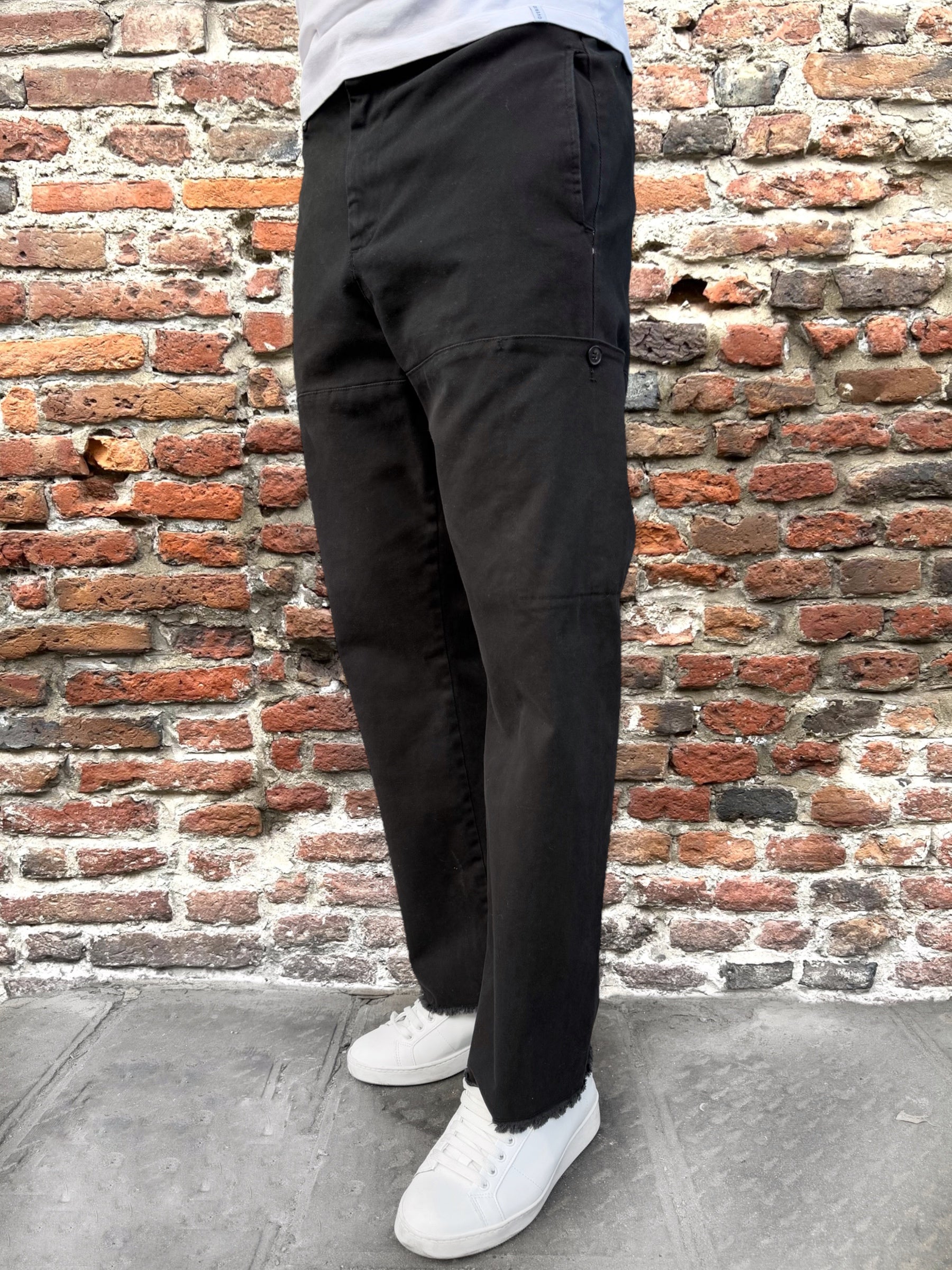 Pantalone Block Eleven Cargo Fondo Largo Sfrangiato Nero (11737734021460)