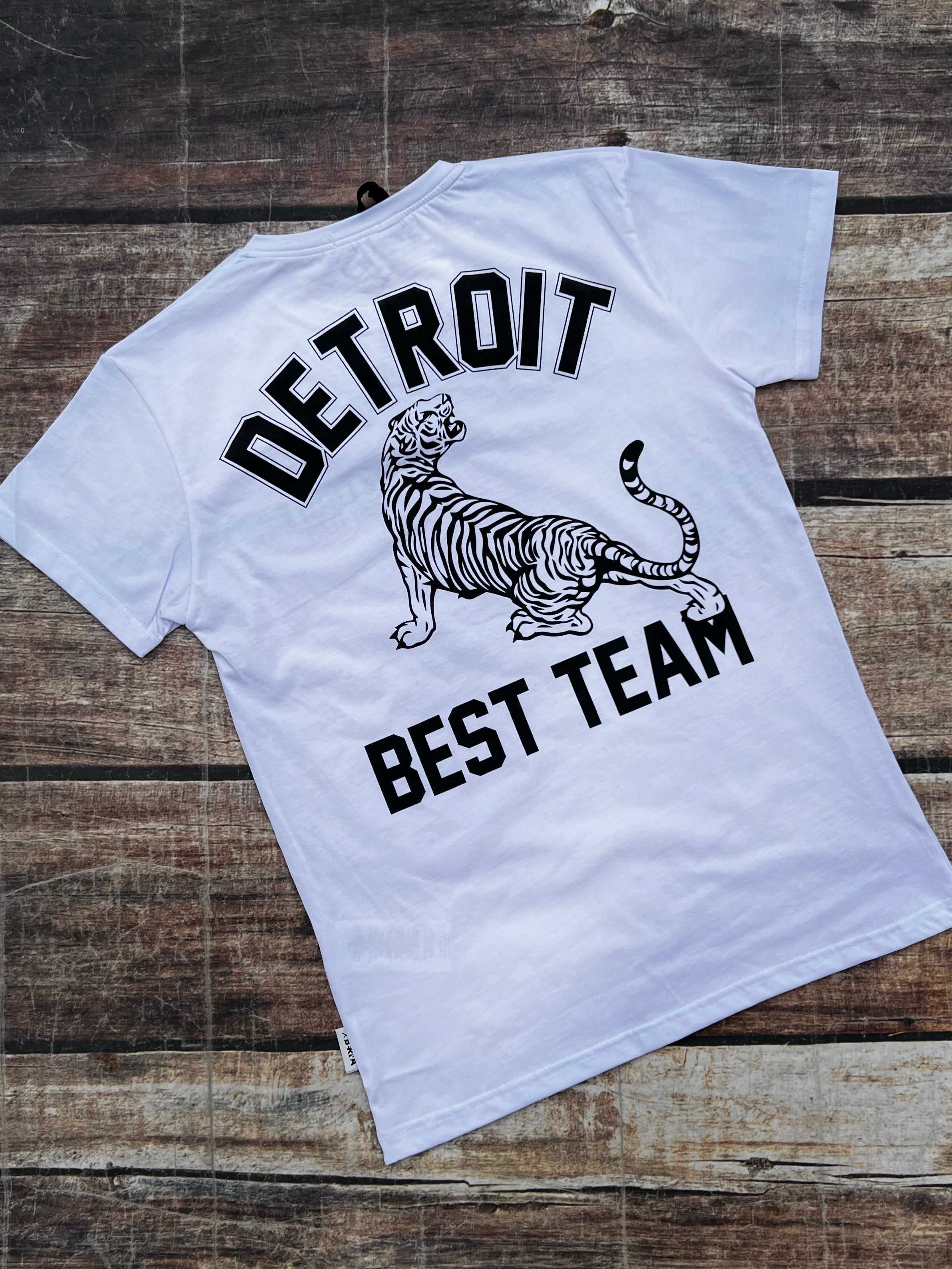 T-shirt Berna Detroit (8832621347156)