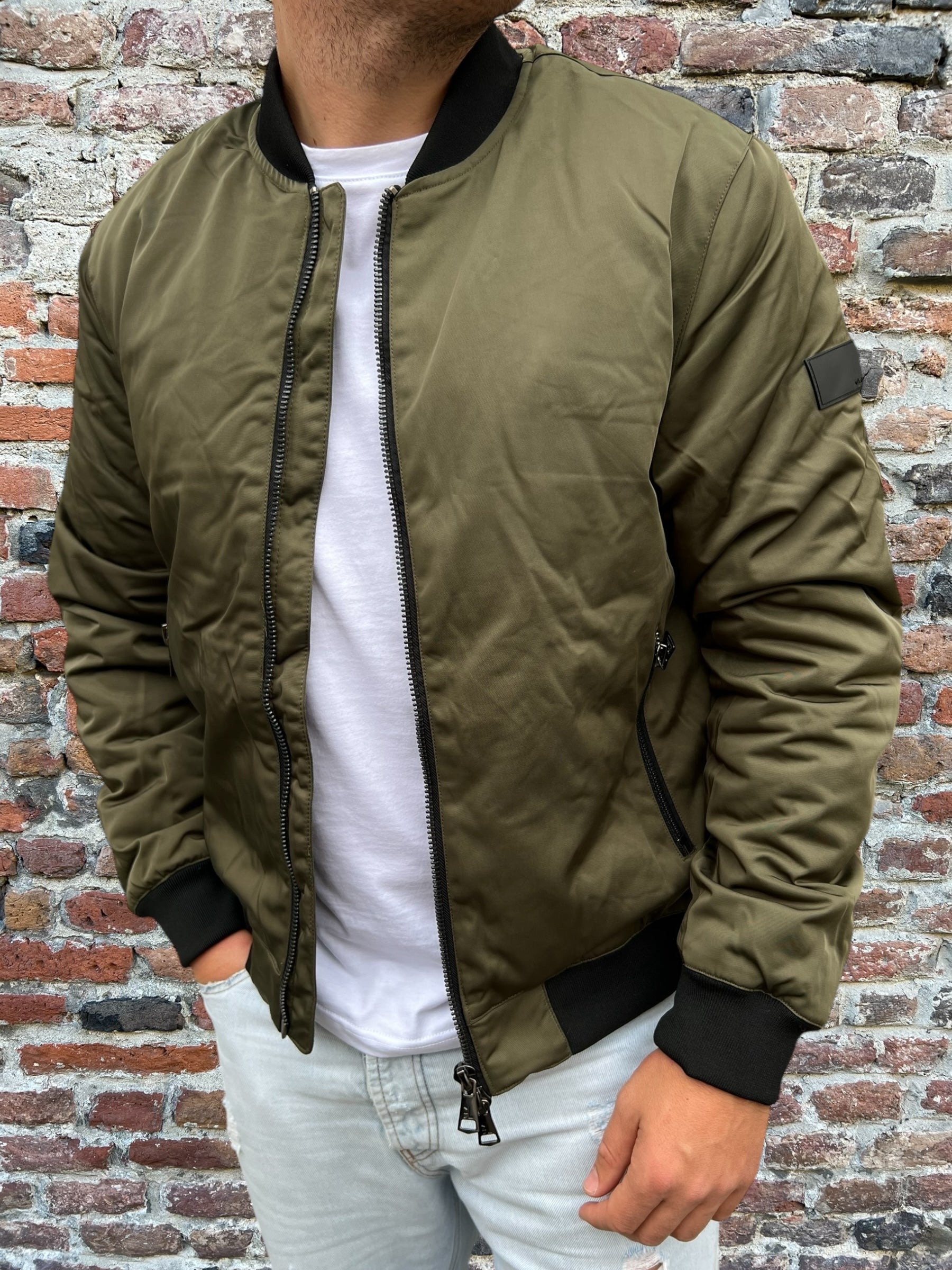 Bomber Gianni Lupo Militare 313R (9791474794836)