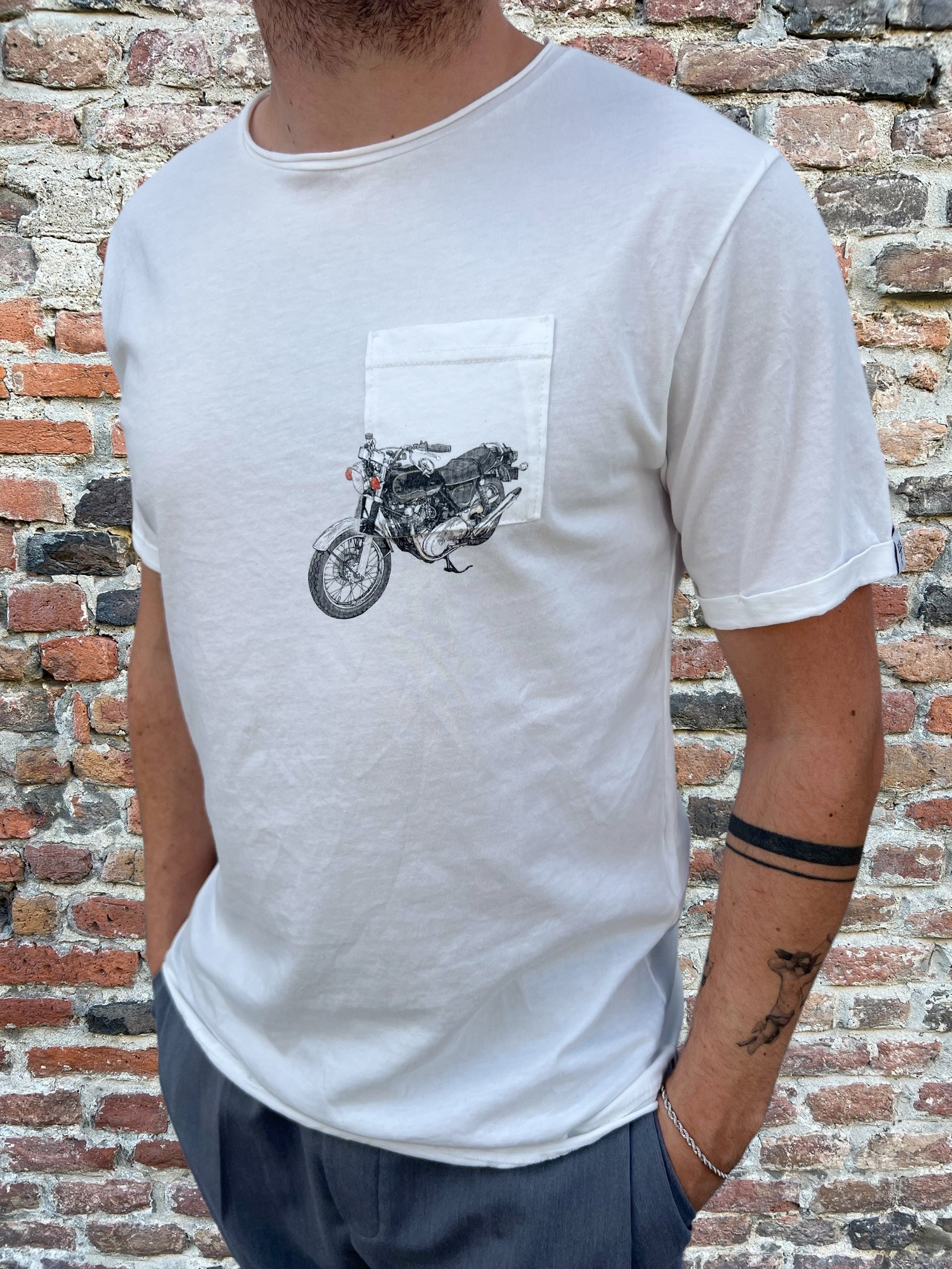T-shirt Berna Moto Nera (9588177305940)