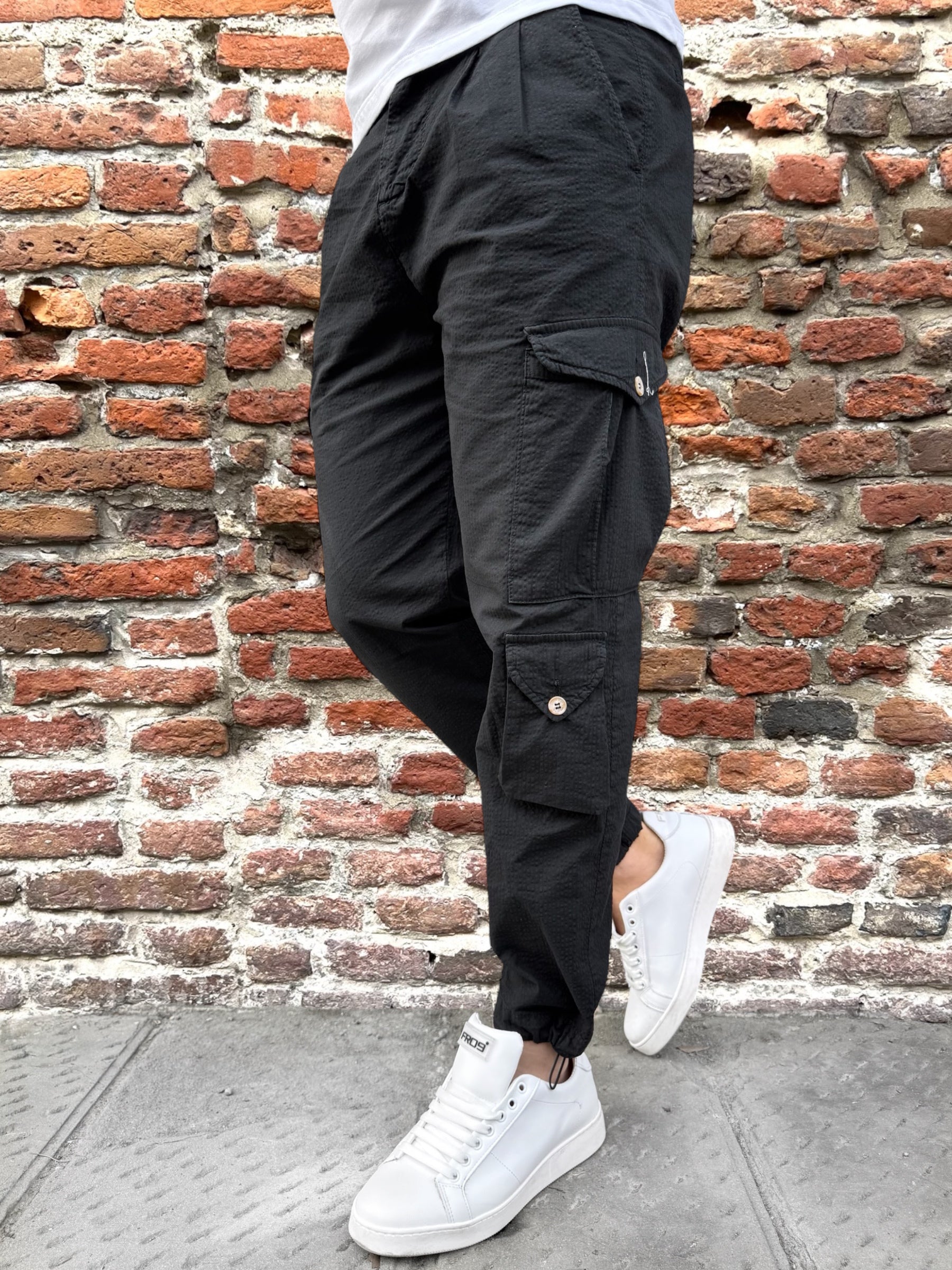 Pantalone Block Eleven Cargo Goffrato Nero (11863198138708)